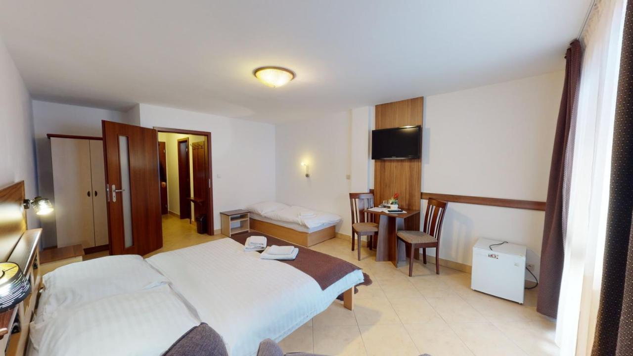 Garni Hotel Fatra Terchová Buitenkant foto