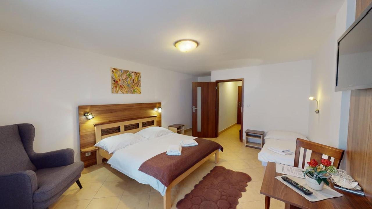 Garni Hotel Fatra Terchová Buitenkant foto