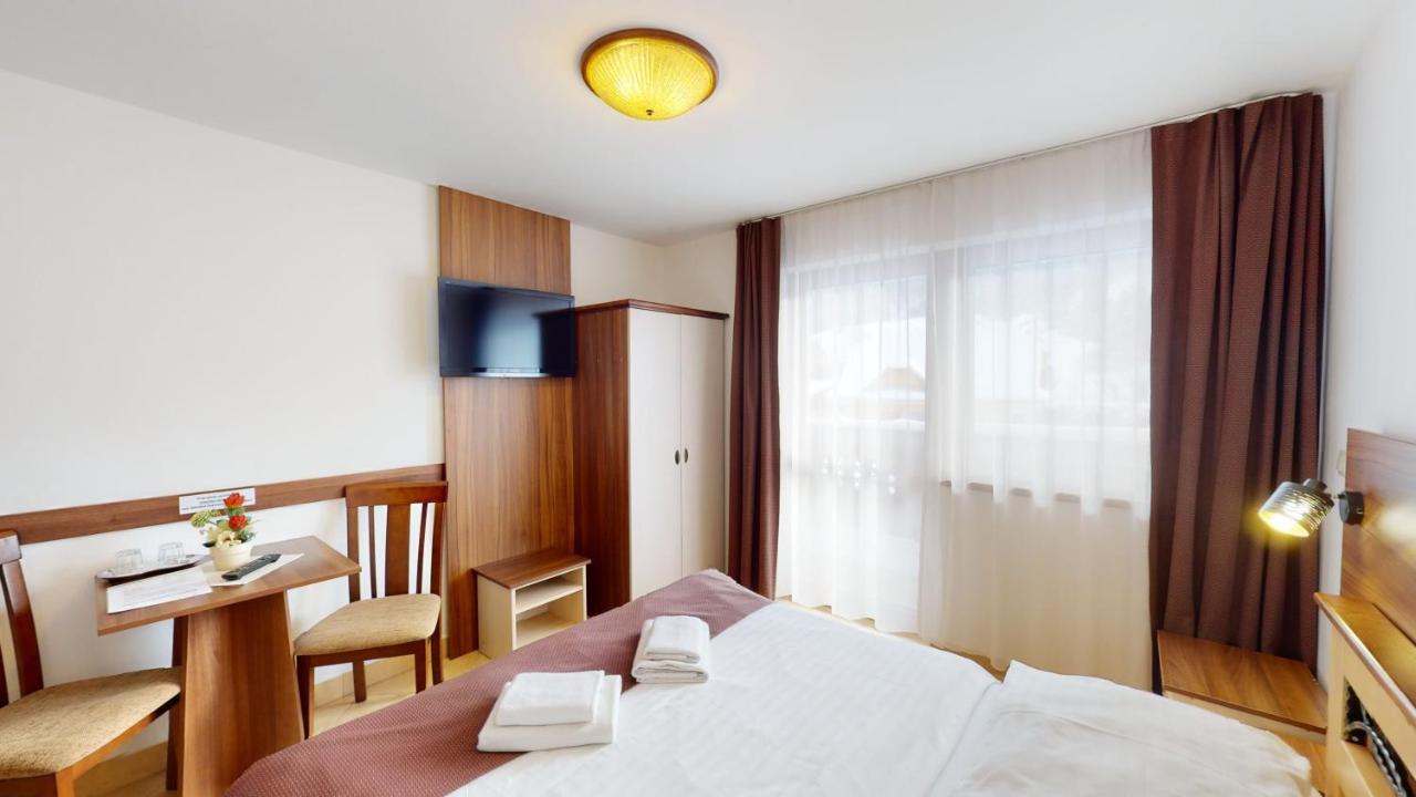 Garni Hotel Fatra Terchová Buitenkant foto