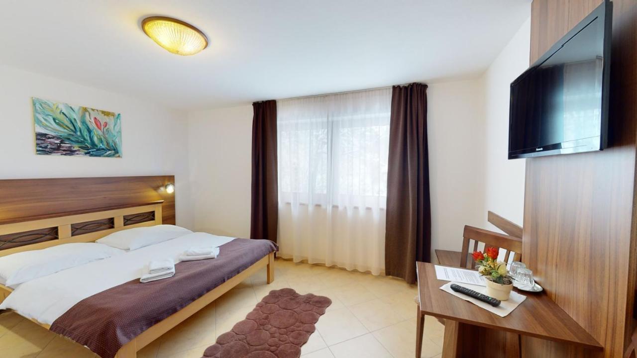 Garni Hotel Fatra Terchová Buitenkant foto