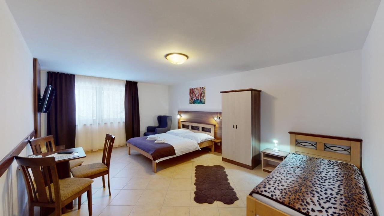 Garni Hotel Fatra Terchová Buitenkant foto