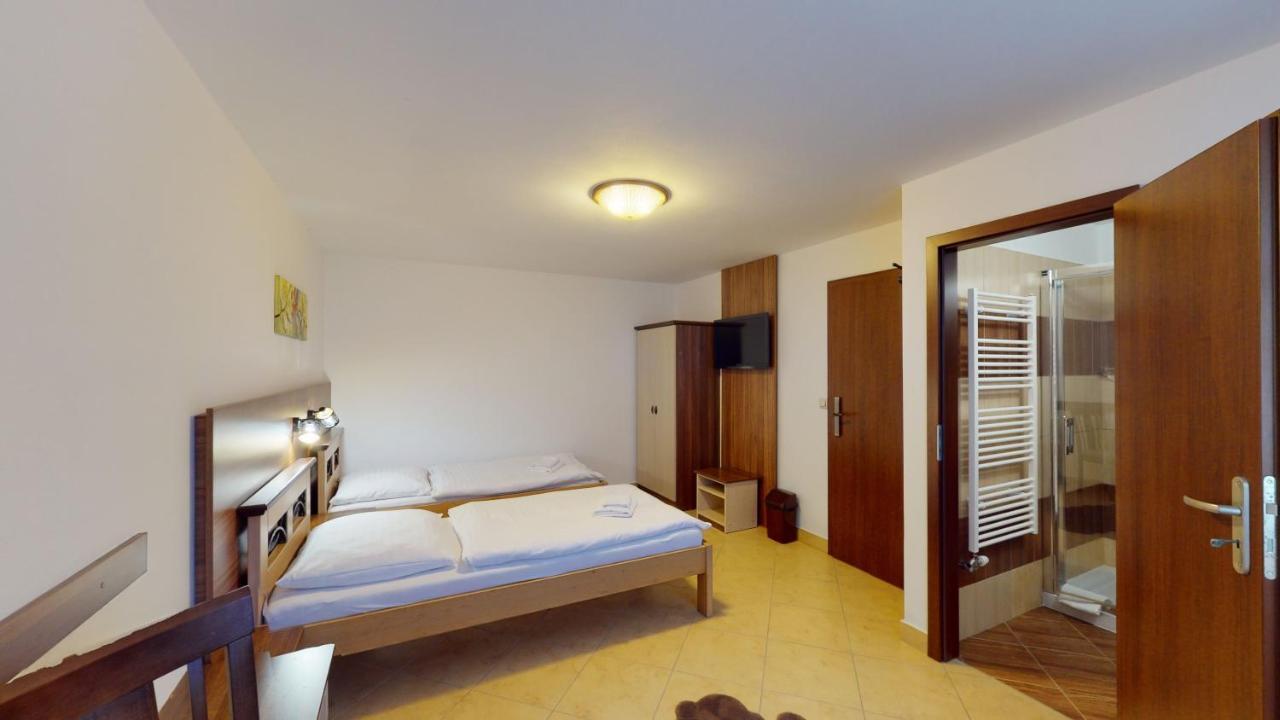 Garni Hotel Fatra Terchová Buitenkant foto