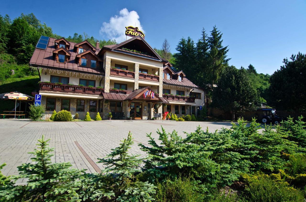 Garni Hotel Fatra Terchová Buitenkant foto