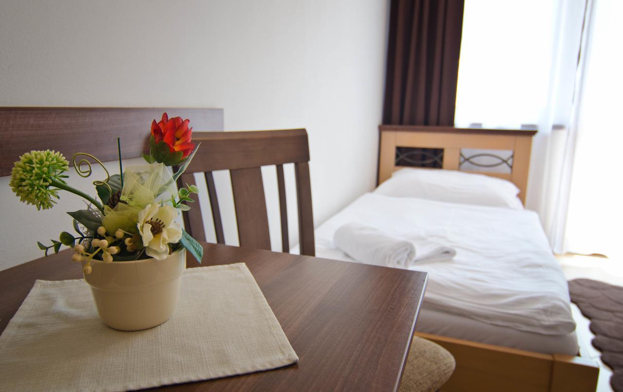 Garni Hotel Fatra Terchová Buitenkant foto